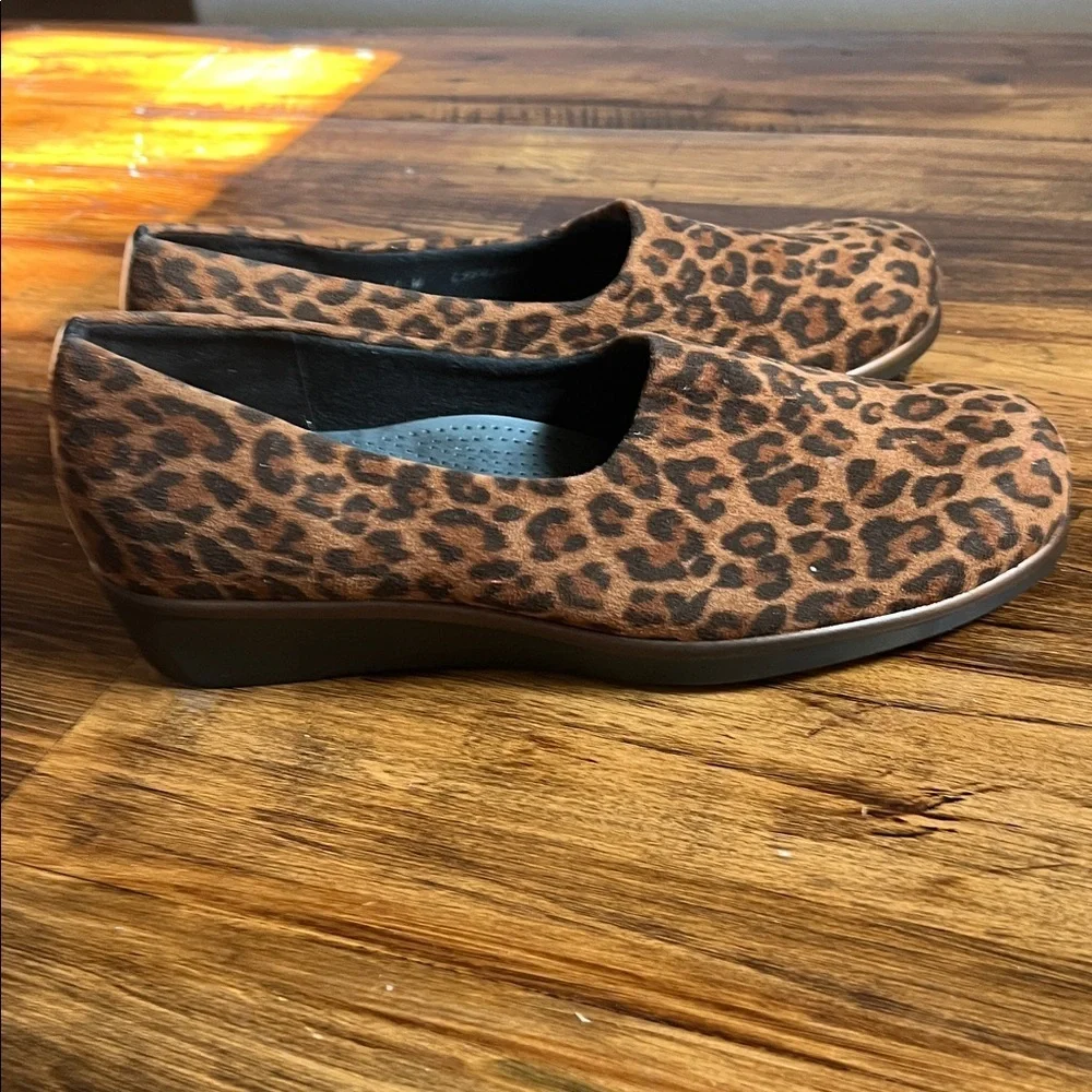 SAS Bliss Slip-On Wedge New Tan Leopard Print Sz 11W